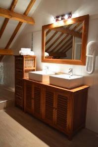 Domaine De La Haie Des Granges Menilles Room photo